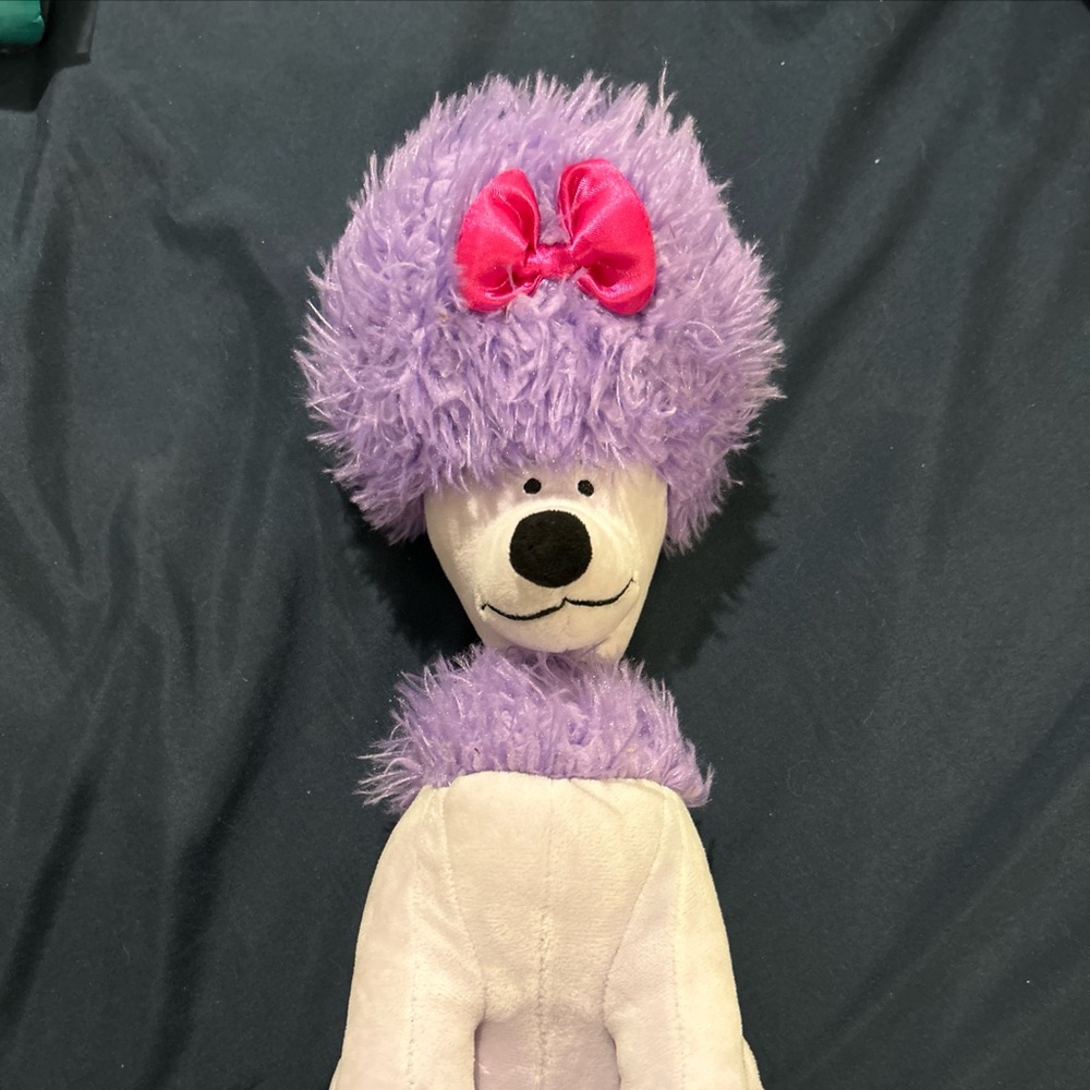 Cleo from the Clifford Series. Khols Cares